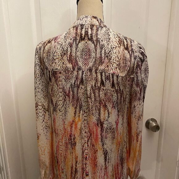 Haute Hippie 100% silk half buttoned blouse , S - Picture 7 of 9
